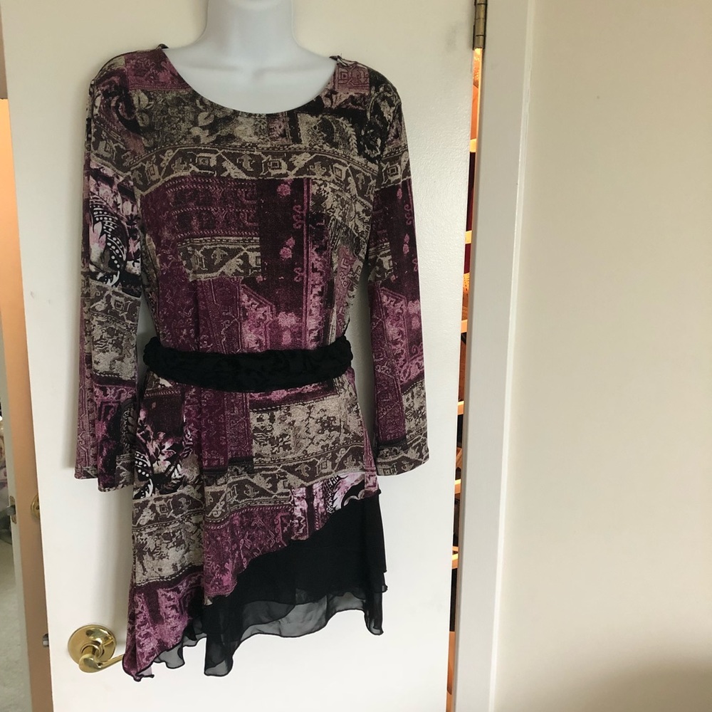 Tunic top. Fun and flirty!